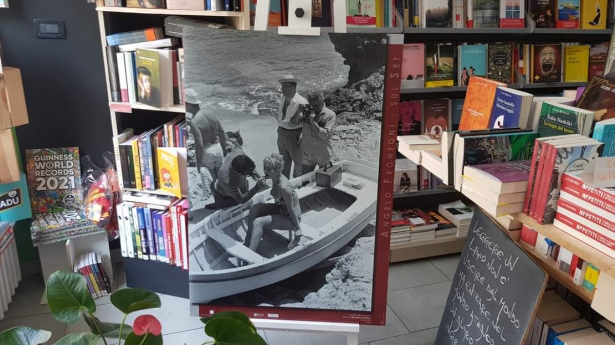 VENARIA - Con la mostra del «fotografo delle dive», la Reale si tuffa nella cultura cinematografica - FOTO