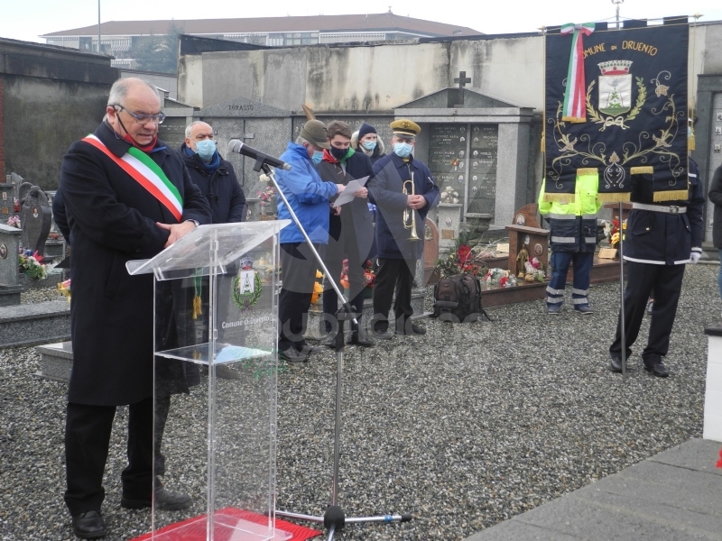 DRUENTO - Il nuovo monumento ai Caduti Partigiani è realtà: inaugurato stamane - FOTO