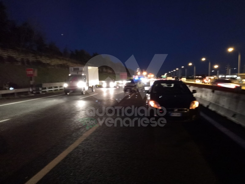 VENARIA - Auto provoca doppio tamponamento e fugge via: 4 persone ferite, tra cui un bimbo di 3 mesi