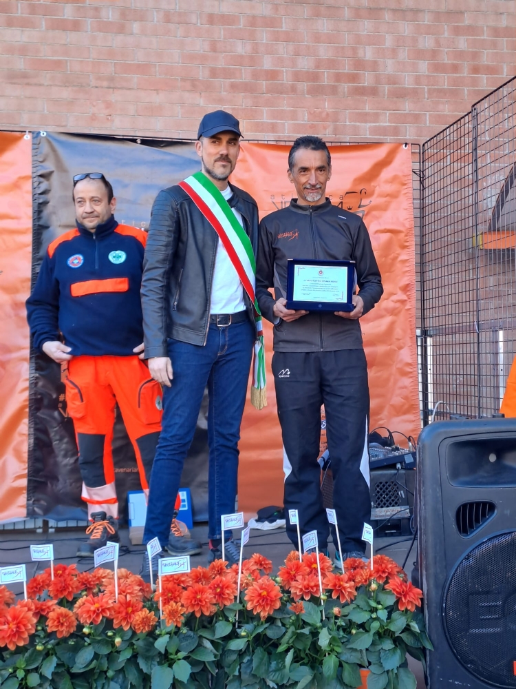 VENARIA - Una marea di gente per la «StraVenaria» e la «21 Reale» - FOTO E VIDEO