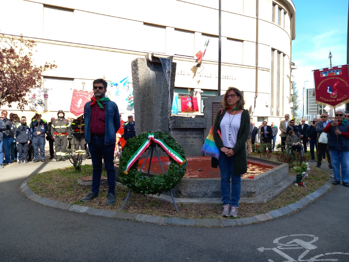 VENARIA - 25 APRILE: Bambini protagonisti alle celebrazioni per la Liberazione - FOTO