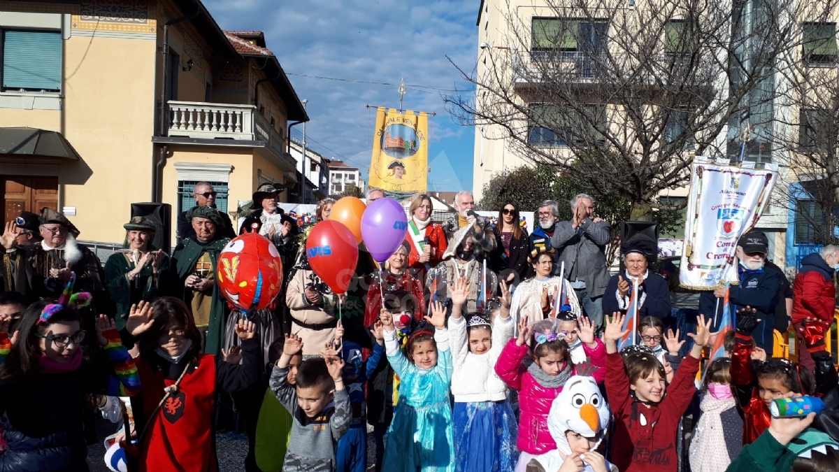 VENARIA - Colori, allegria, musica. Ma il Real Carnevale non dimentica l'Ucraina - FOTO
