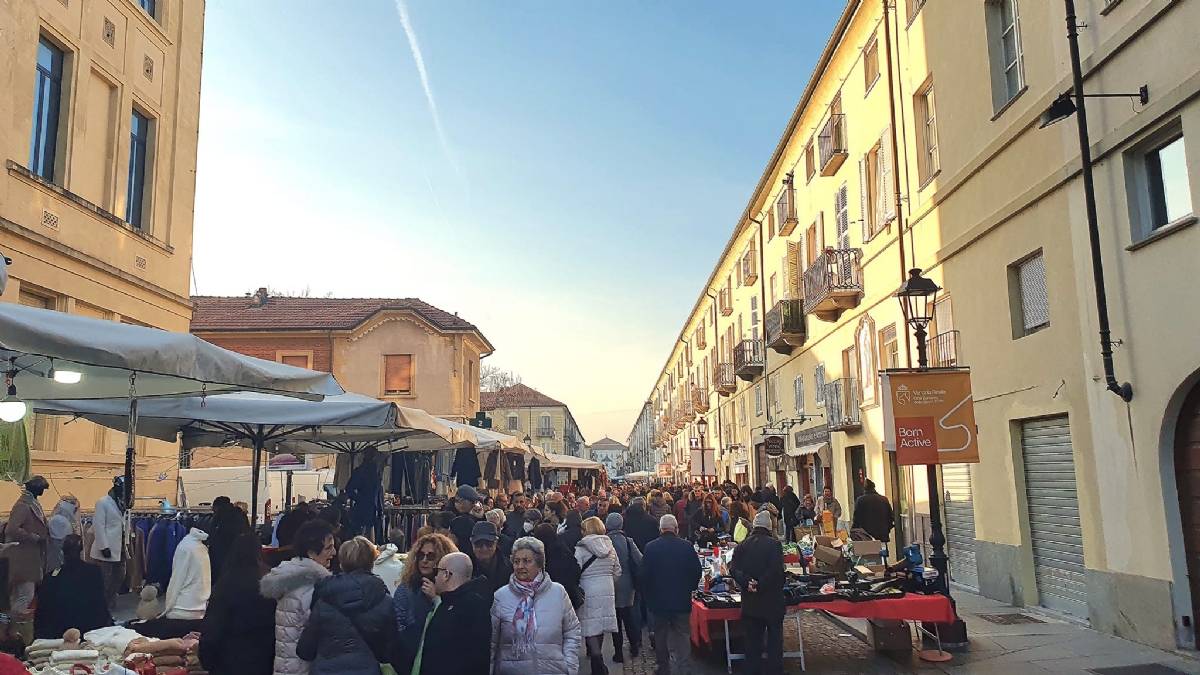 VENARIA - Ancora un successo per il «Crocetta Più», tra saldi e l'inizio del Carnevale - FOTO