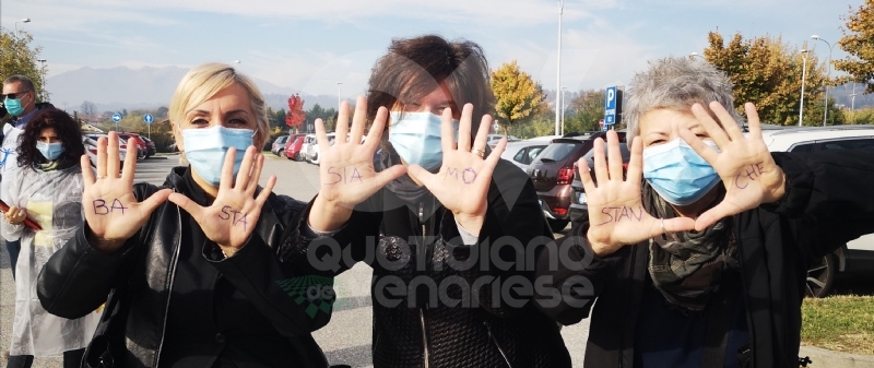 RIVOLI - «Tu sì, tu no. Senza Dpi non ci sto»: protesta di infermieri e operatori sanitari Asl To3