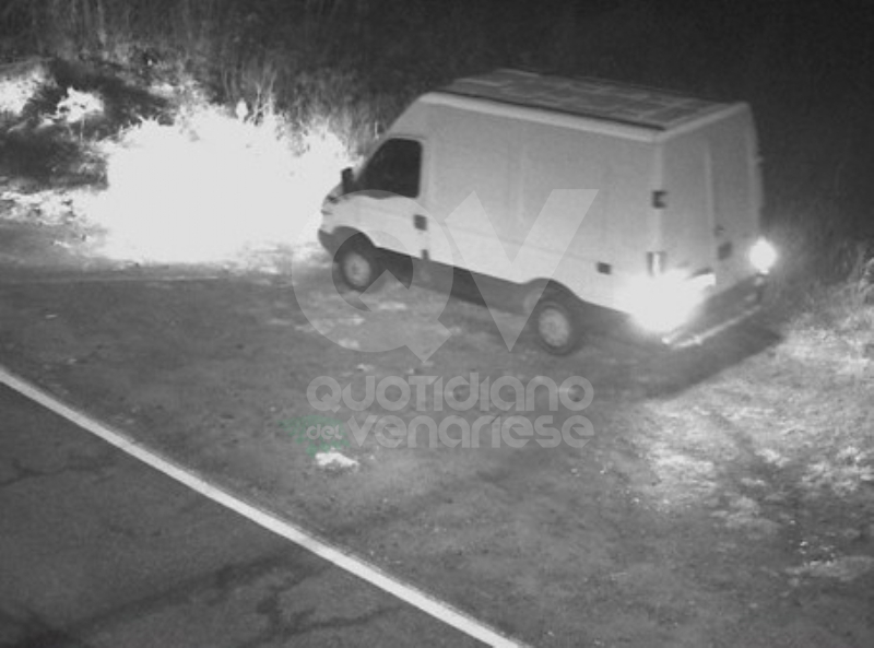 BORGARO - Pizzicati dalle telecamere e dalle fototrappole a gettare rifiuti: maxi multe