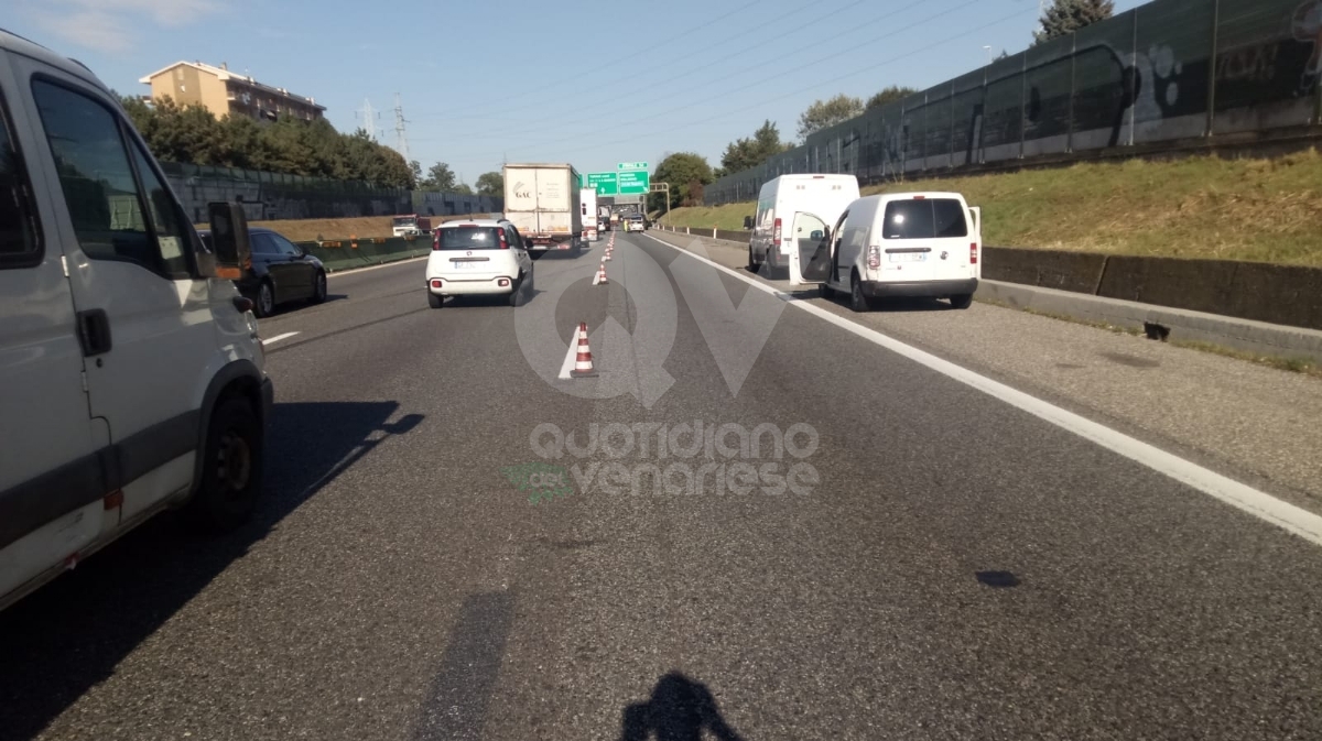 DELIRIO IN TANGENZIALE - Triplo incidente: code chilometriche in tutte e due le direzioni
