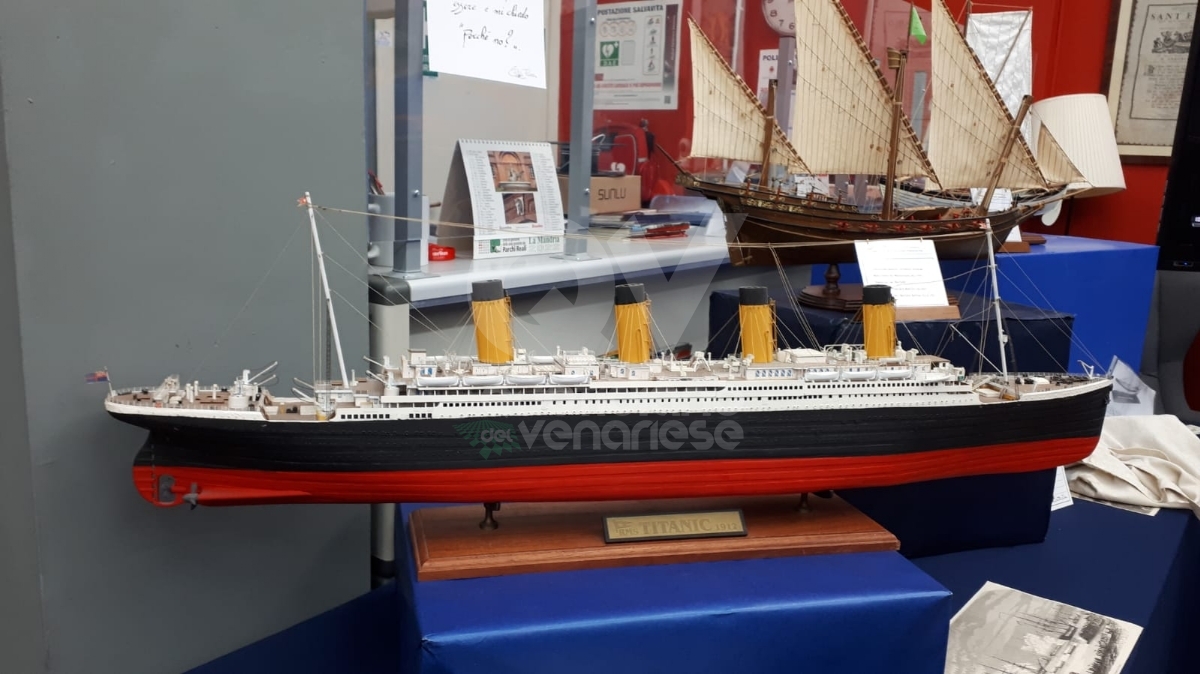 VENARIA - XXIX mostra di modellismo statico: il grande successo dei «296 Model» - FOTO