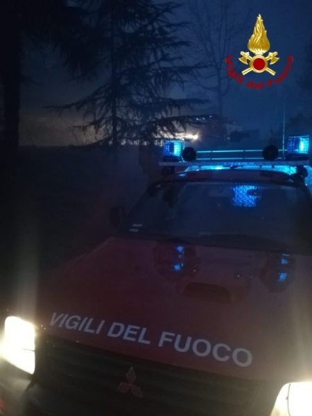 VAL DELLA TORRE - Incendio boschivo: riprese le operazioni, la preoccupazione non diminuisce