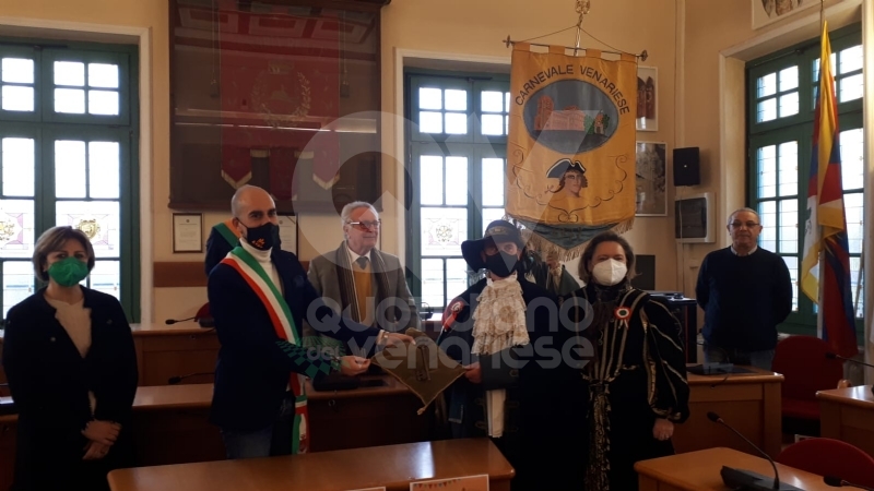 VENARIA - 43esimo Real Carnevale: consegnate le chiavi al Lucio d'la Venaria e alla Castellana