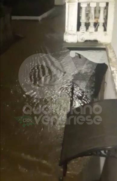 MALTEMPO - Tappeti di grandine, strade, cantine e garage allagati - FOTO