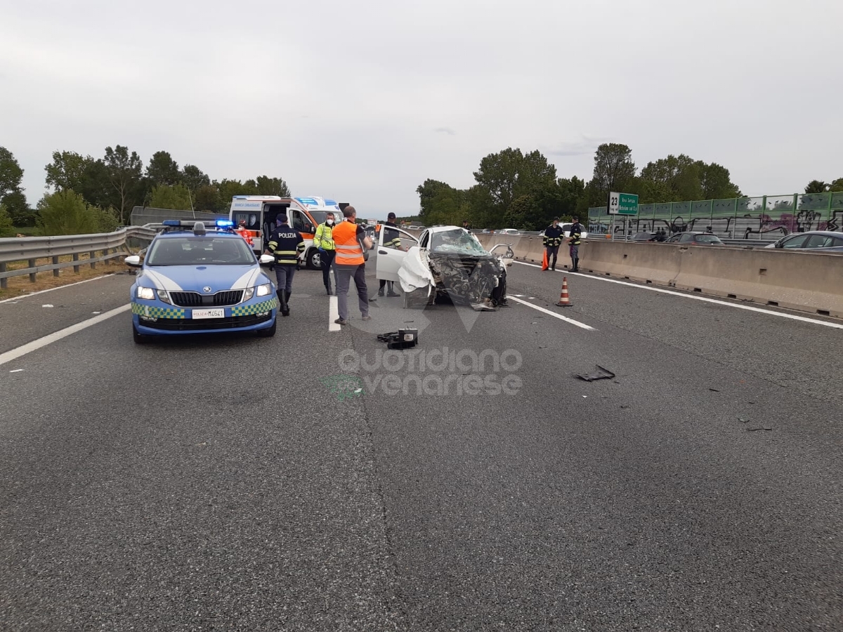 TRAGEDIA A RIVOLI - Incidente mortale in tangenziale: una persona morta - FOTO