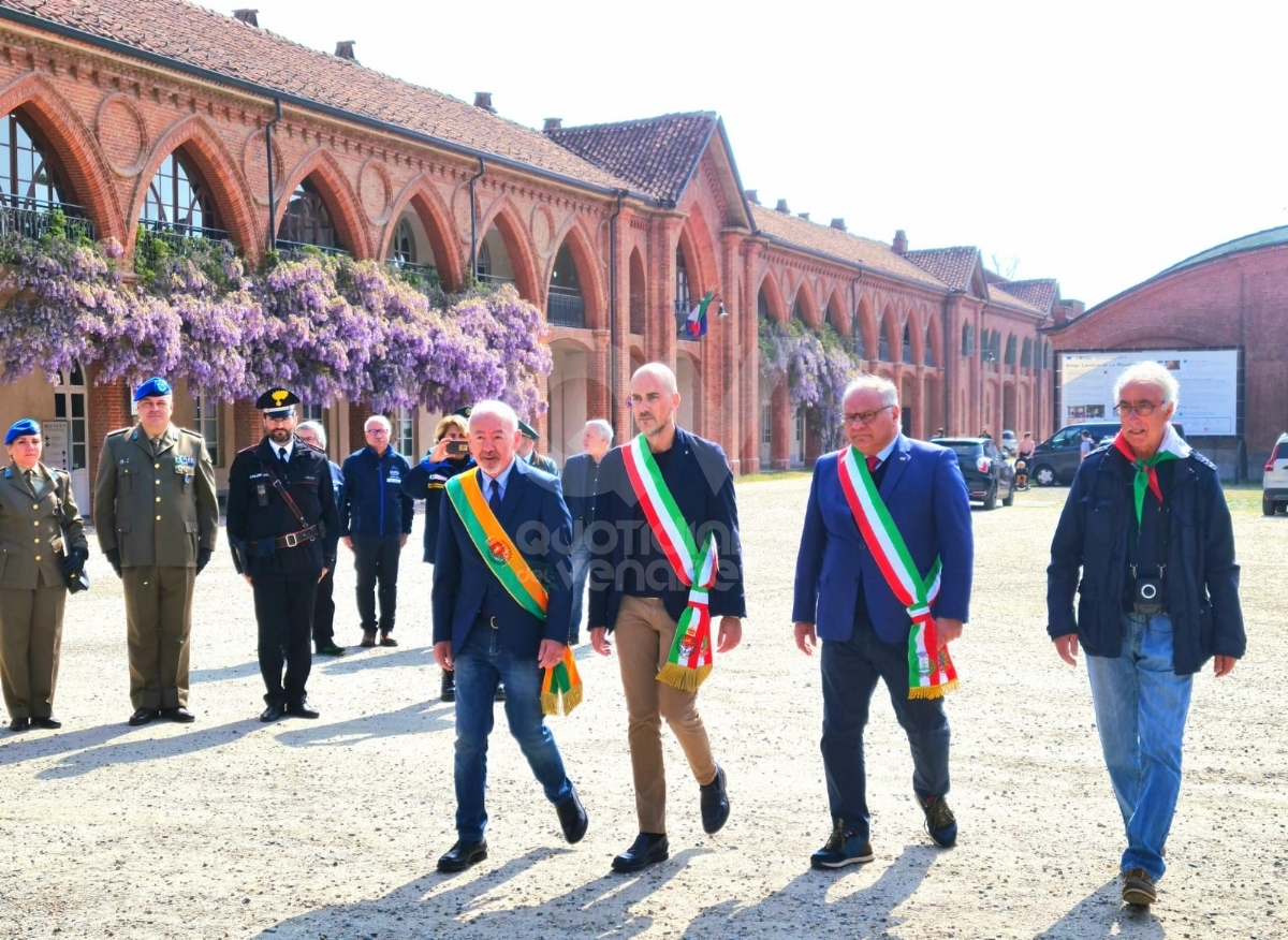 VENARIA - 25 APRILE: Bambini protagonisti alle celebrazioni per la Liberazione - FOTO