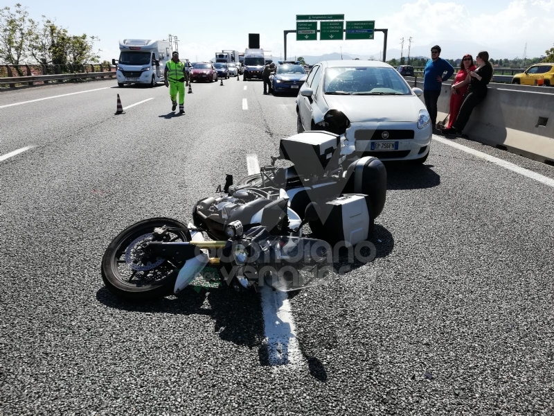 COLLEGNO-RIVOLI - Doppio incidente in tangenziale in pochi minuti: due feriti