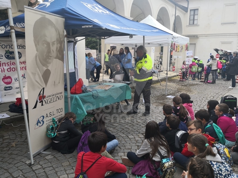COLLEGNO - 1600 studenti alla Certosa per l'evento «E'vviva» dell'Asl To3 - FOTO