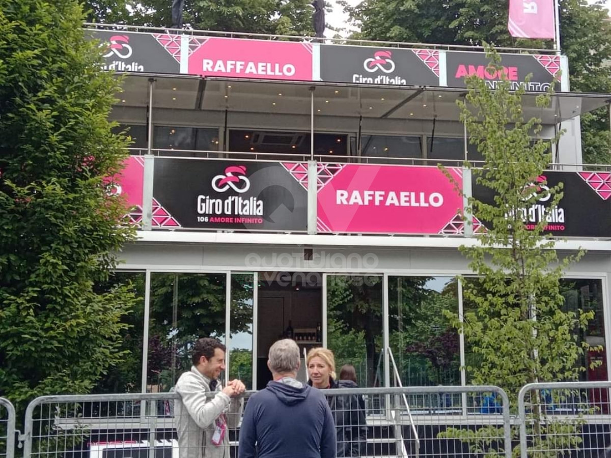 GIRO D'ITALIA A RIVOLI - Vince Denz: per la città una giornata indimenticabile - FOTO E VIDEO