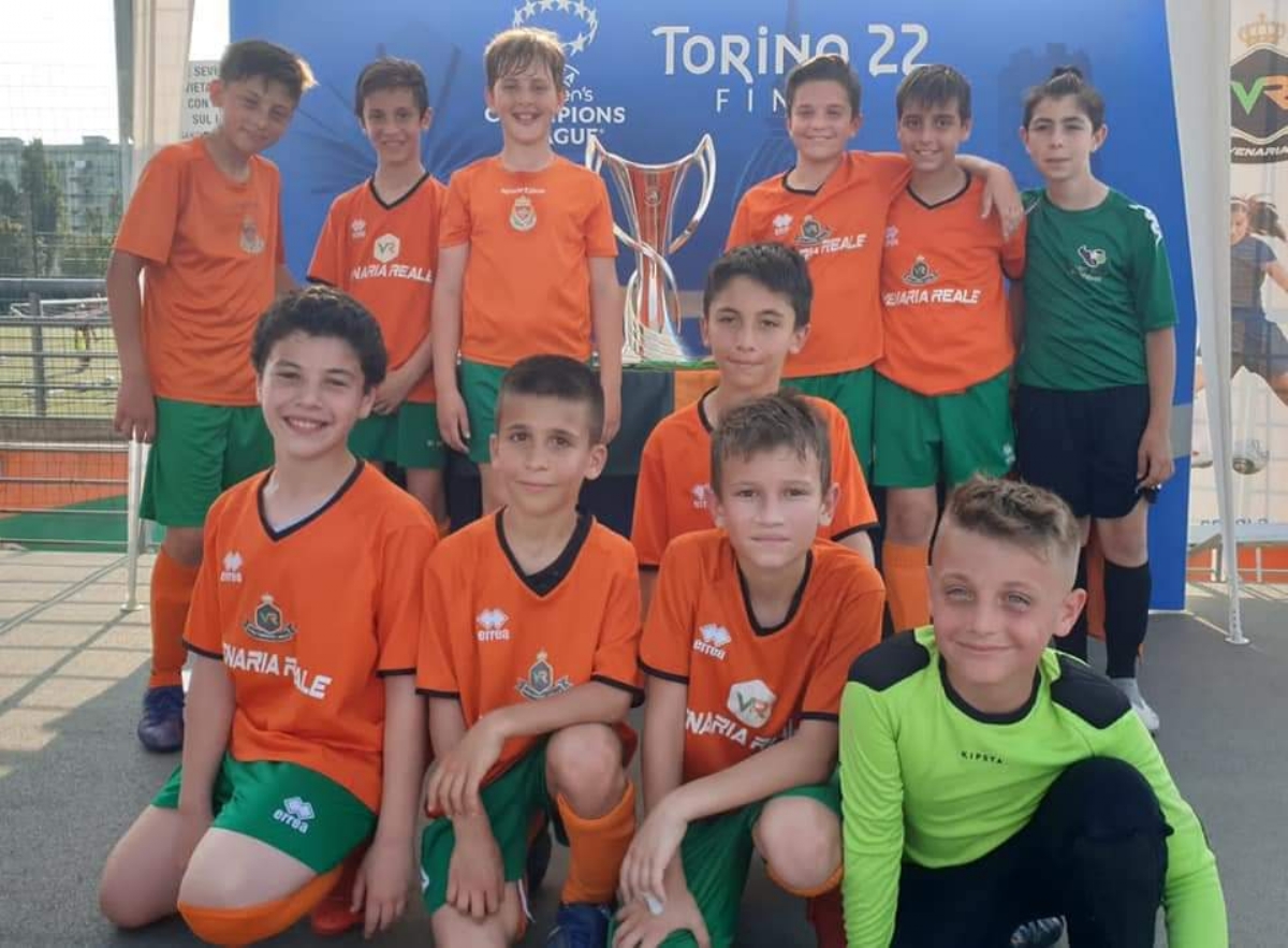 VENARIA - Sabato il «Torneo Magico» di calcio femminile: al Don Mosso si potrà ammirare nuovamente la coppa della Uefa Women's Champions League - FOTO