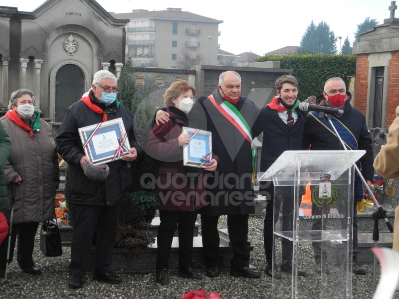DRUENTO - Il nuovo monumento ai Caduti Partigiani è realtà: inaugurato stamane - FOTO