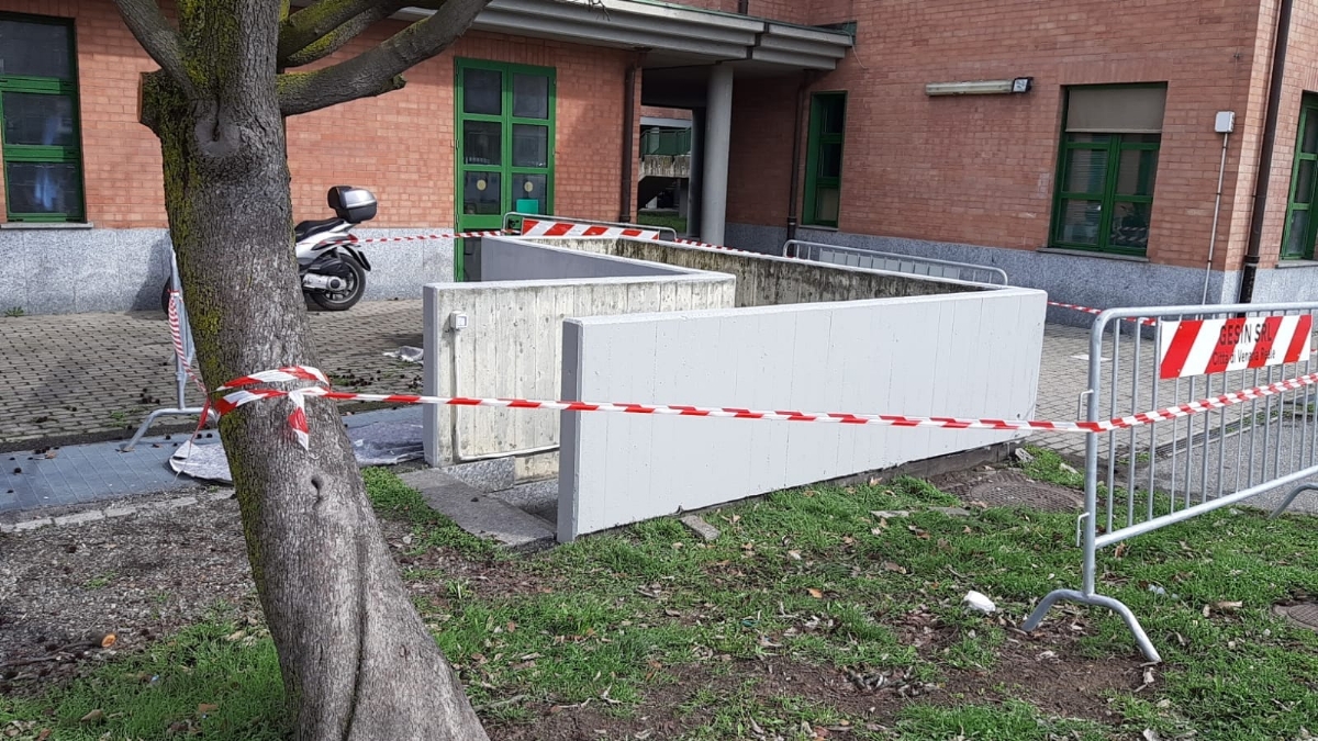 VENARIA - Interventi di manutenzione nelle scuole: al via le tinteggiature e il risanamento dei muri - FOTO