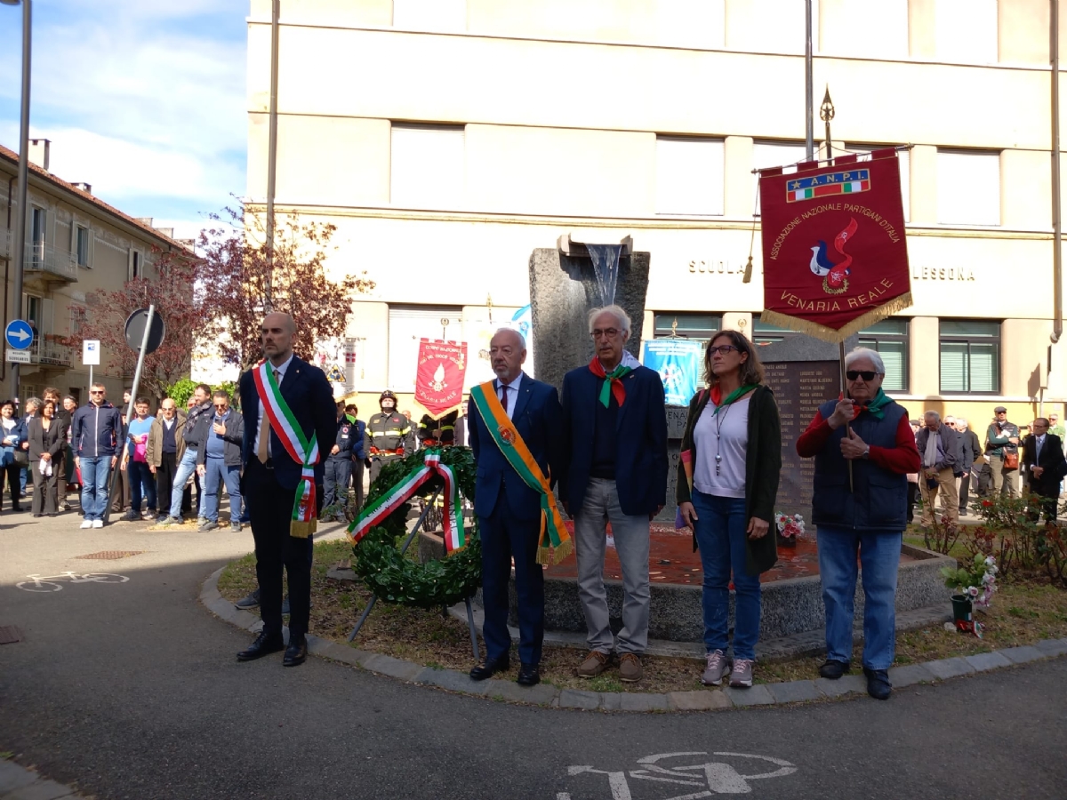 VENARIA - 25 APRILE: Bambini protagonisti alle celebrazioni per la Liberazione - FOTO