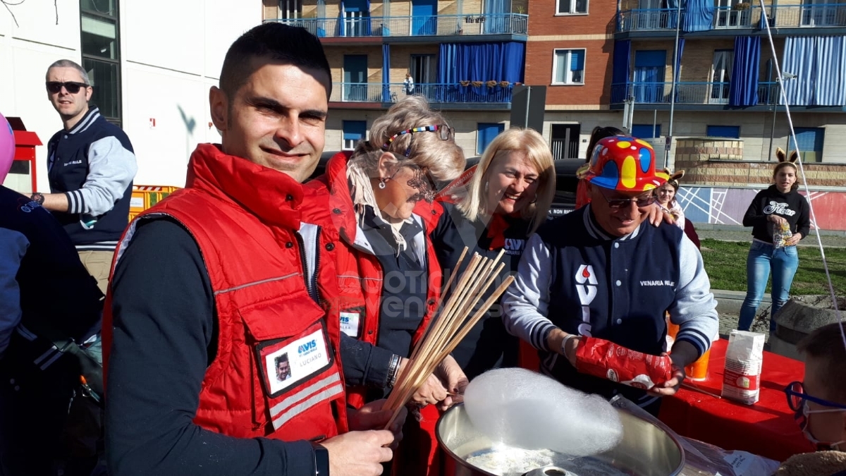 VENARIA - Colori, allegria, musica. Ma il Real Carnevale non dimentica l'Ucraina - FOTO