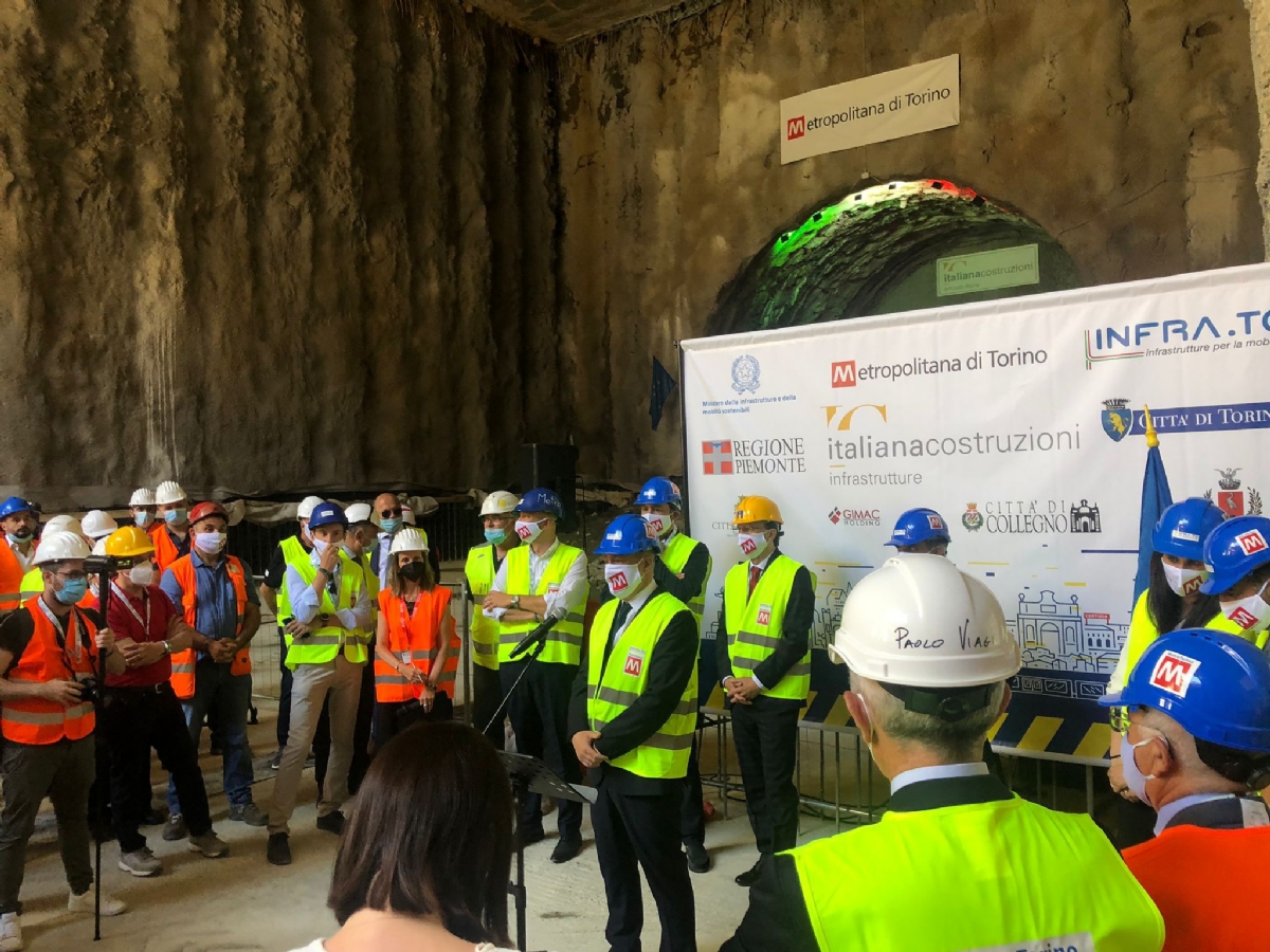 COLLEGNO - La fermata metro Certosa è sempre più realtà: finito il primo tratto del tunnel FOTO
