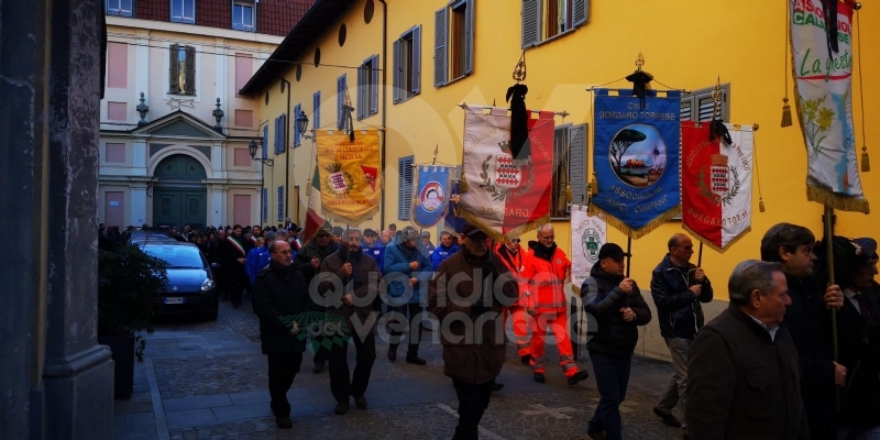 BORGARO - Più di mille persone per l'estremo saluto all'ex sindaco Vincenzo Barrea - FOTO
