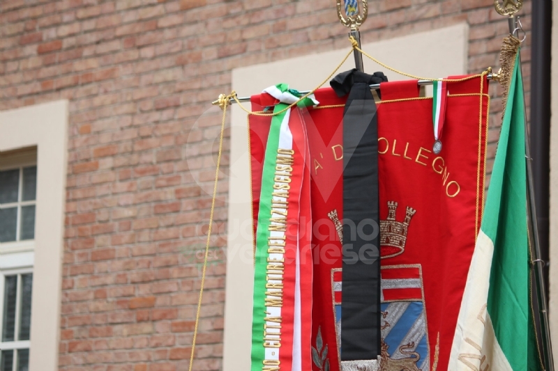 COLLEGNO - I funerali di Ottorino Cirella: rose rosse e un drappo granata sulla bara - FOTO