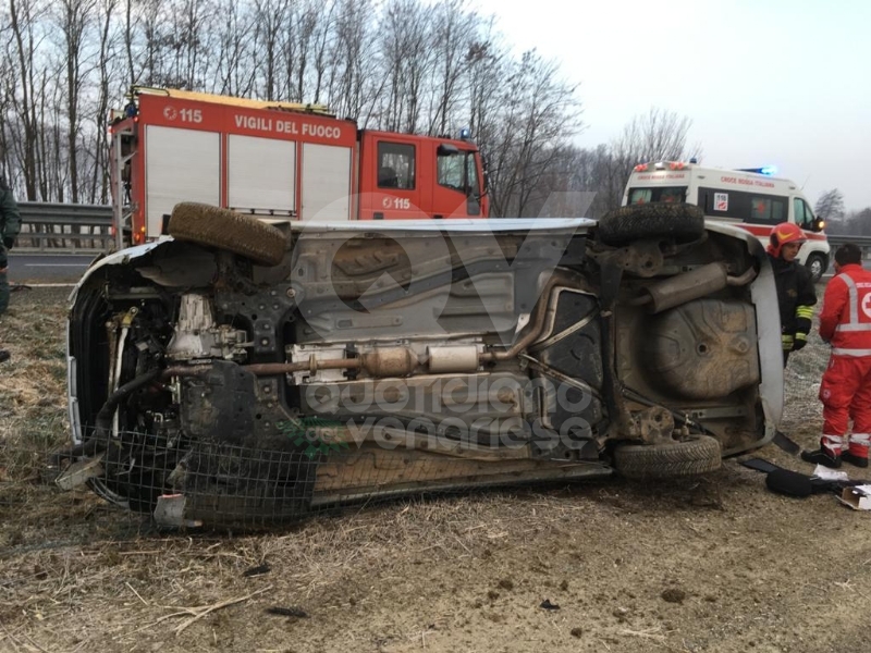 PIANEZZA - 23enne ferita dopo un pauroso incidente in autostrada