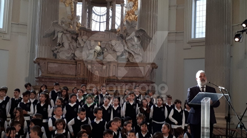 VENARIA - L'arcivescovo Nosiglia in visita a Sant'Uberto: protagoniste le scuole della città - FOTO