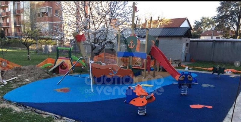 COLLEGNO - Nuove aree gioco nelle scuole materne e negli asili nido cittadini