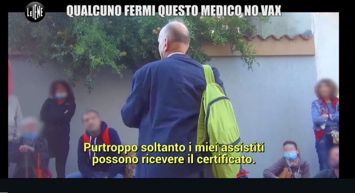 BORGARO - «Le Iene» nello studio del dottor Delicati: «Non mi curo di loro e vado avanti» - FOTO