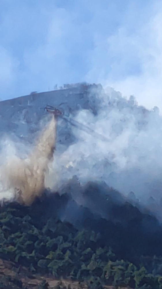GIVOLETTO-VAL DELLA TORRE - Incendio in fase di spegnimento: ora è caccia ai piromani - FOTO