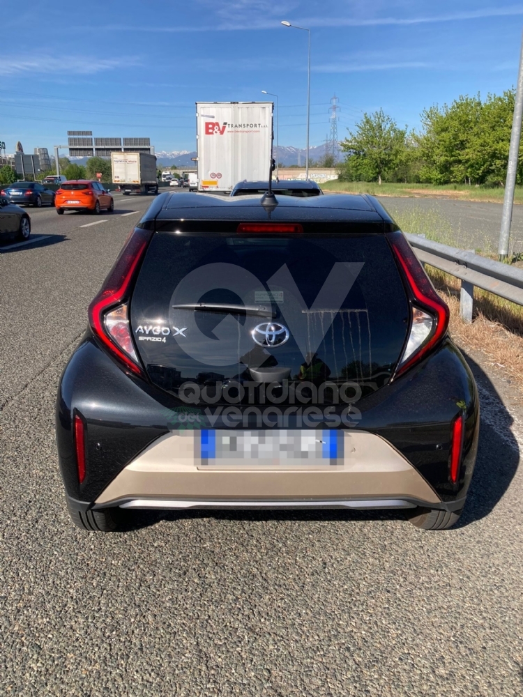 TORINO-COLLEGNO - Triplo incidente in tangenziale: 6 mezzi coinvolti, un ferito - FOTO