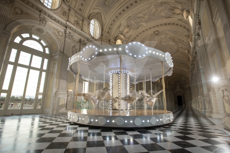 VENARIA - Nella Galleria Grande della Reggia approda la «Giostra di Nina» - FOTO