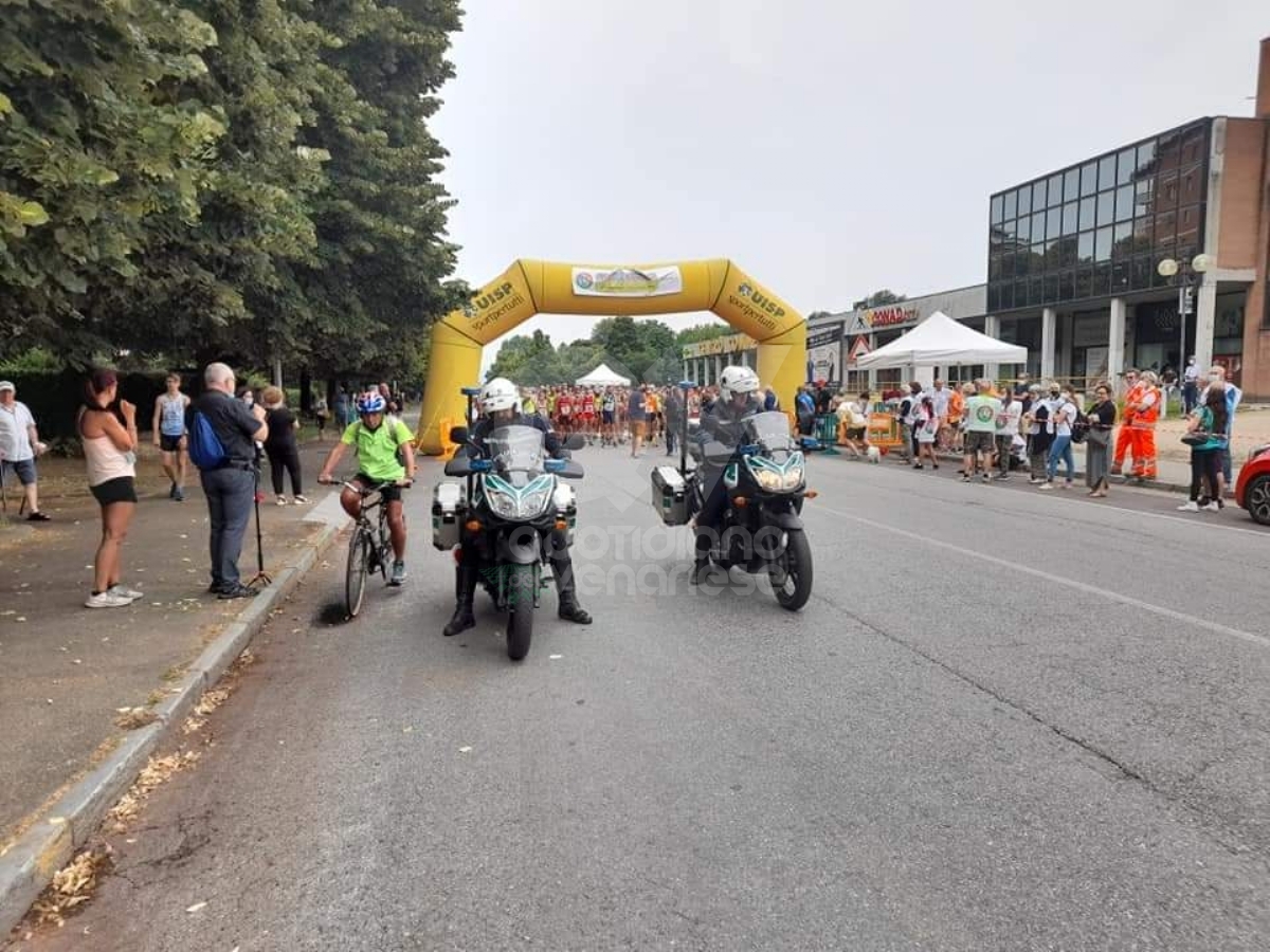 VENARIA - Oltre 200 atleti alla 12esima «StraVenaria»: ha vinto la solidarietà - FOTO