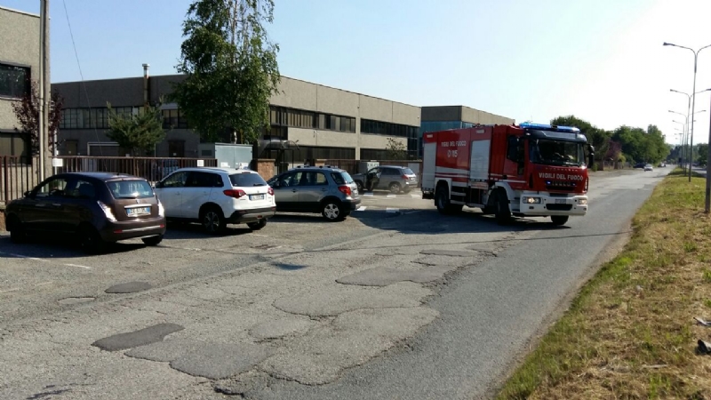 ROBASSOMERO - Incendio alla Suzuki: provvidenziale intervento dei vigili del fuoco - FOTO e VIDEO