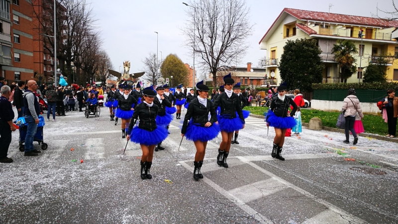 BORGARO - Successo per la «Primavera in Maschera»: le foto più belle del Carnevale Borgarese