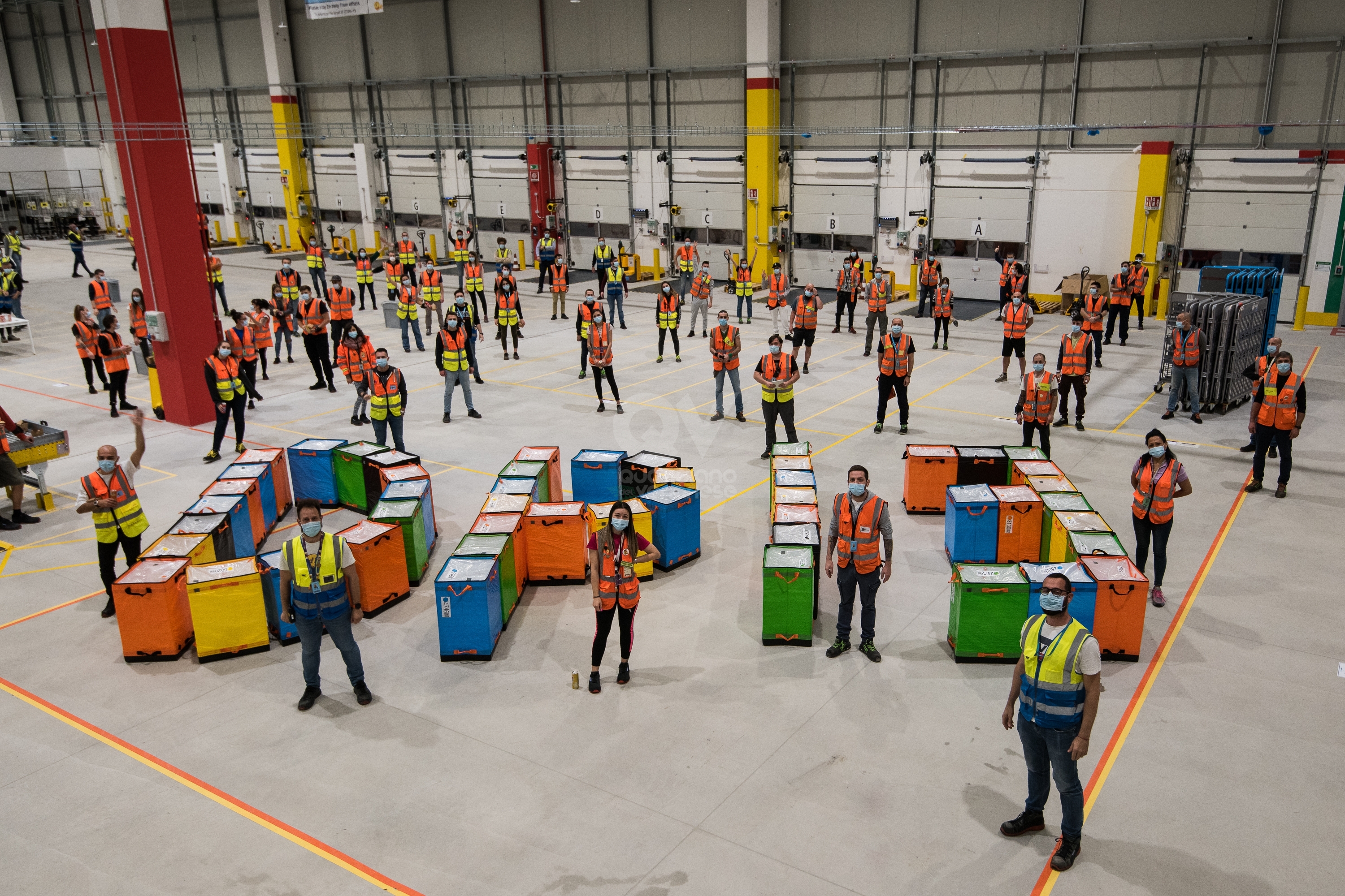 GRUGLIASCO - Entra in funzione il deposito di smistamento di Amazon