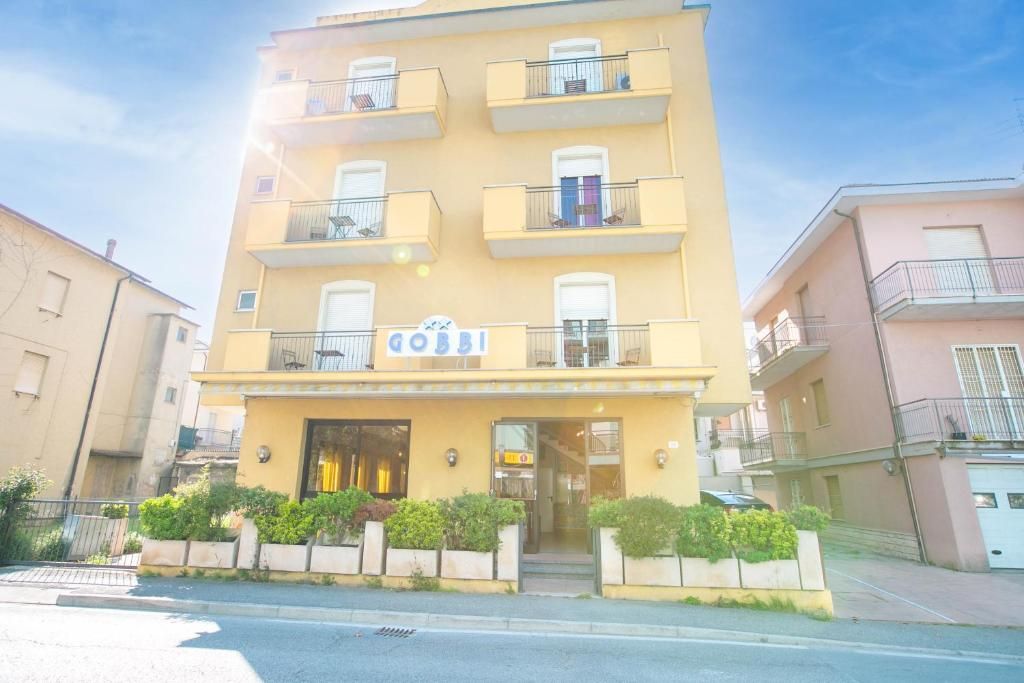DRUENTO - Maxi truffa dell'albergo di Rimini, il gestore druentino: Io usato, vittima di un raggiro