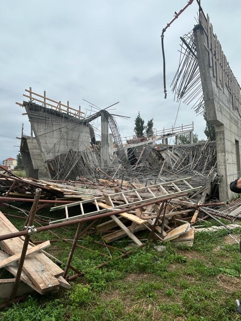 CROLLA UN PONTEGGIO A RIVOLI - La Procura indaga tre persone per lesioni colpose