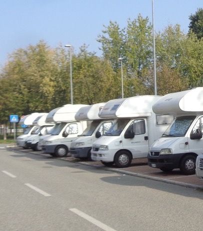 GRUGLIASCO - Stop alla sosta dei camper nei parcheggi tradizionali: a breve le multe