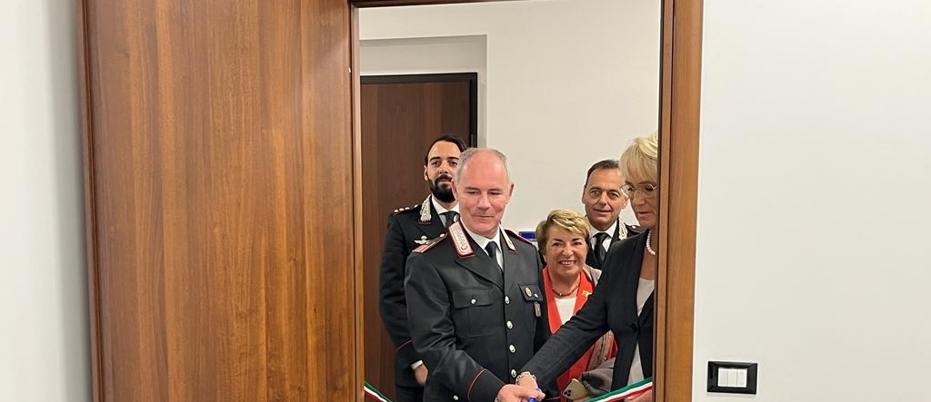 PIANEZZA - Nella stazione dei carabinieri, la stanza per l'ascolto delle donne vittime di violenza - FOTO