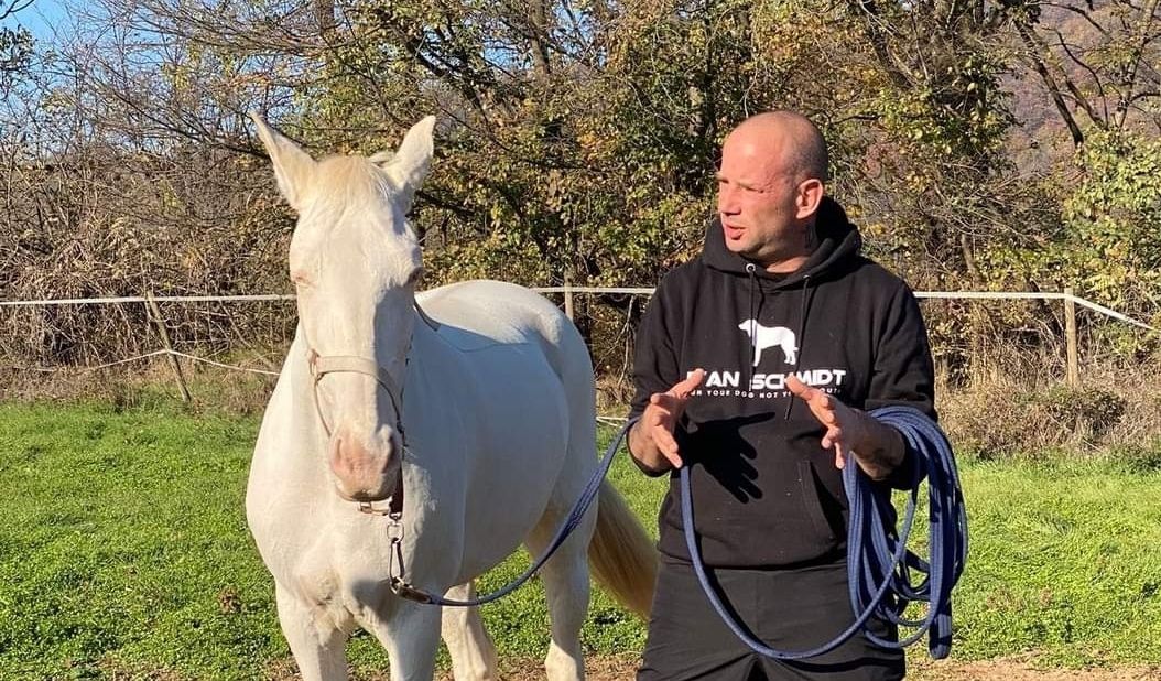 LA CASSA - Due giorni dedicati alla comunicazione tra l'essere umano, il cane ed il cavallo