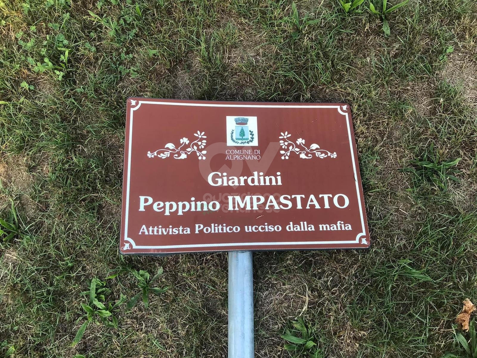 ALPIGNANO - Vandalizzato il giardino Peppino Impastato: domani presidio di legalit - FOTO